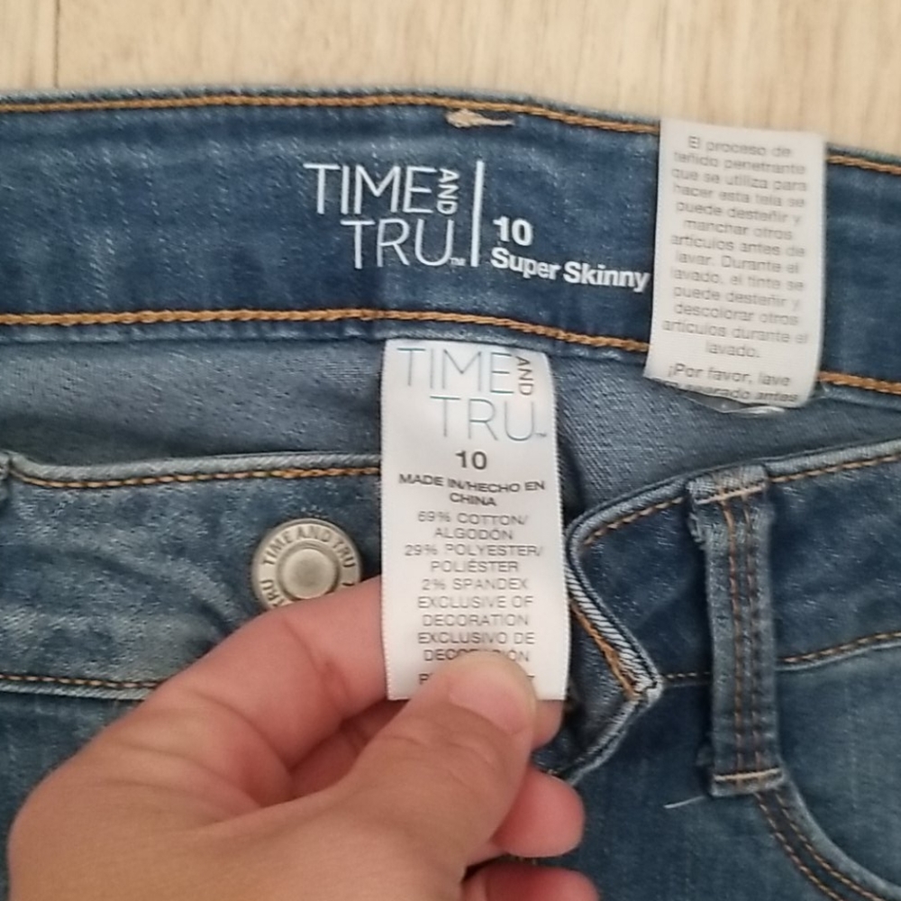 Jeans - Picture 2 of 2